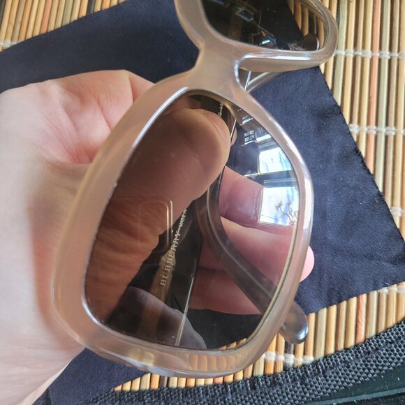 Burberry Sunglasses Tan Nova Check - Picture 3 of 11